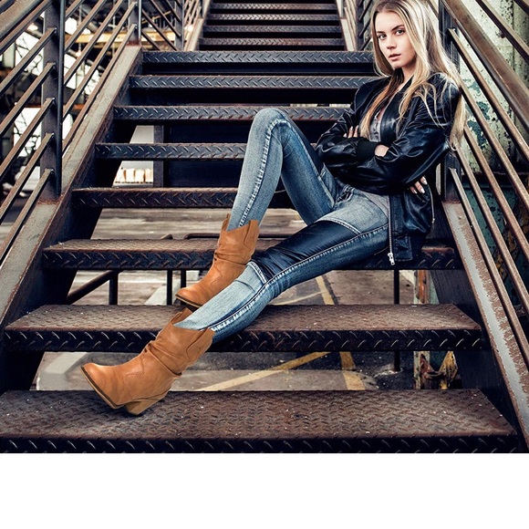 Leather “ Rebel Rider “ Mod Cowboy Booty ✌️ - Picture 7 of 8